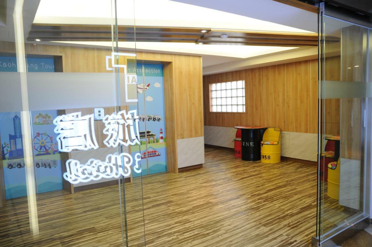 Sung Tai Hotel Kaohsiung Exterior photo
